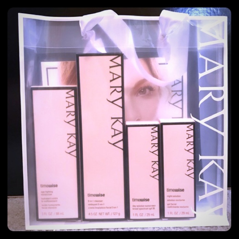 💋 Timewise Miracle set! 💋 brand new in bag!